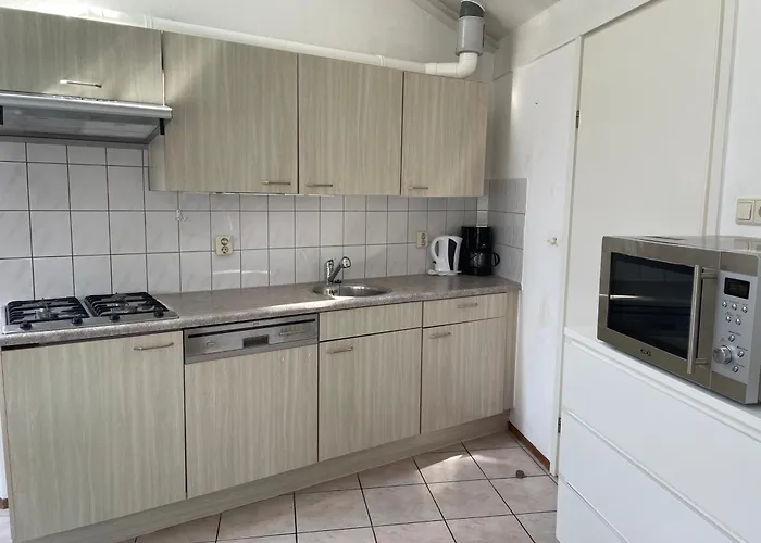 Zeester 143 Semesterbostad *