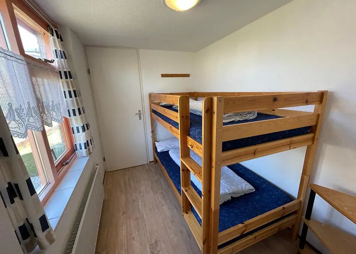 Semesterbostad Zeester 143 *